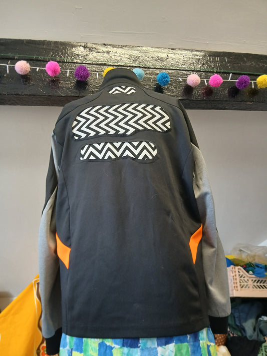 Reworked chevron sports zip up