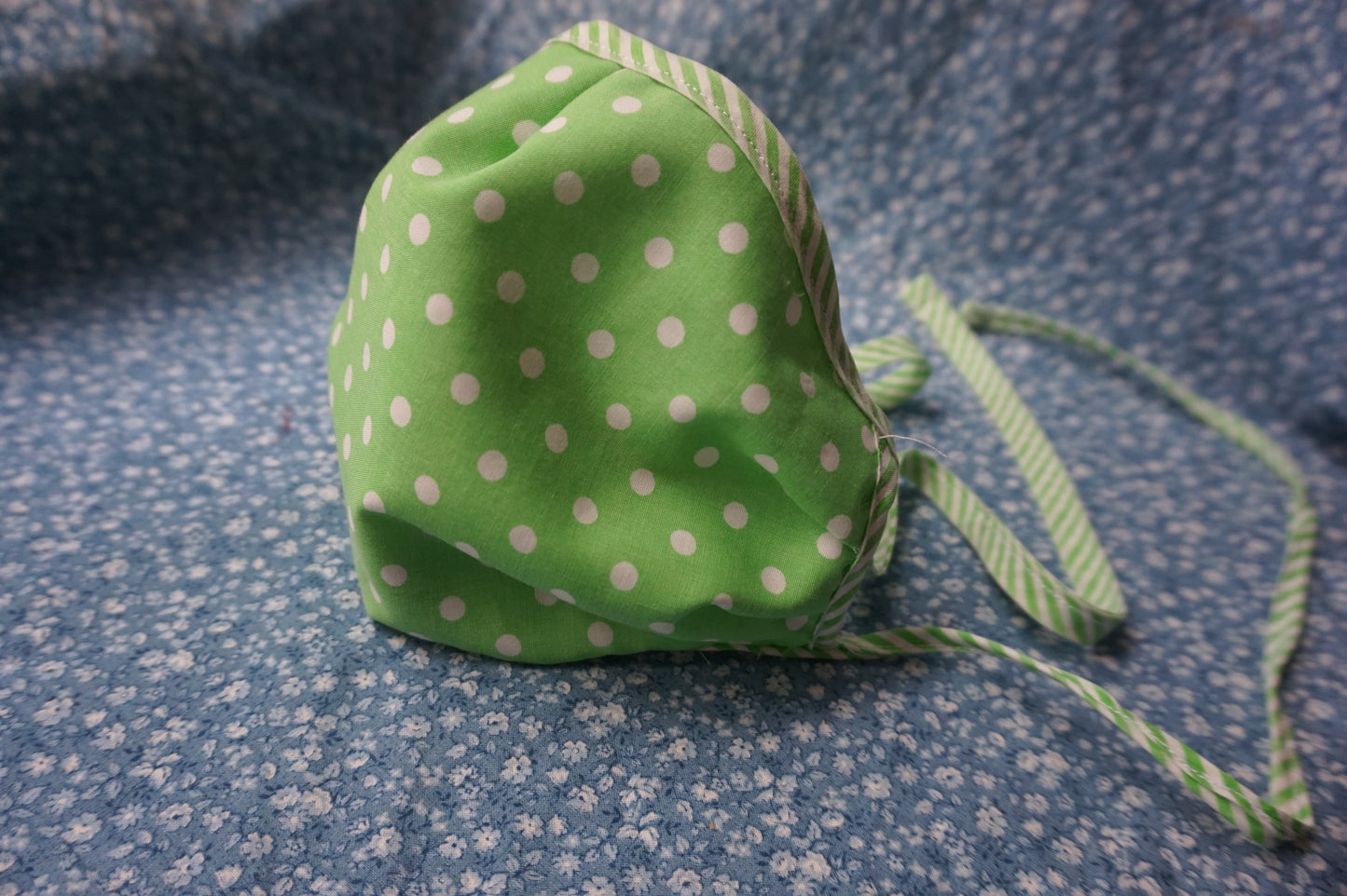 Vega Mask-green and white polka dot