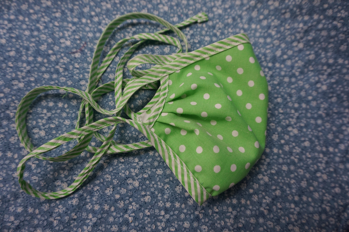 Vega Mask-green and white polka dot